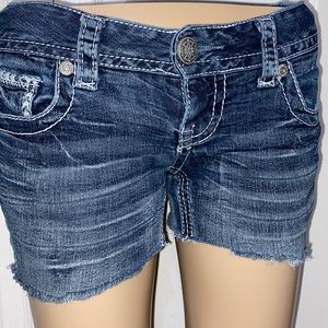 Series’s 31 sexy shorts  size 1